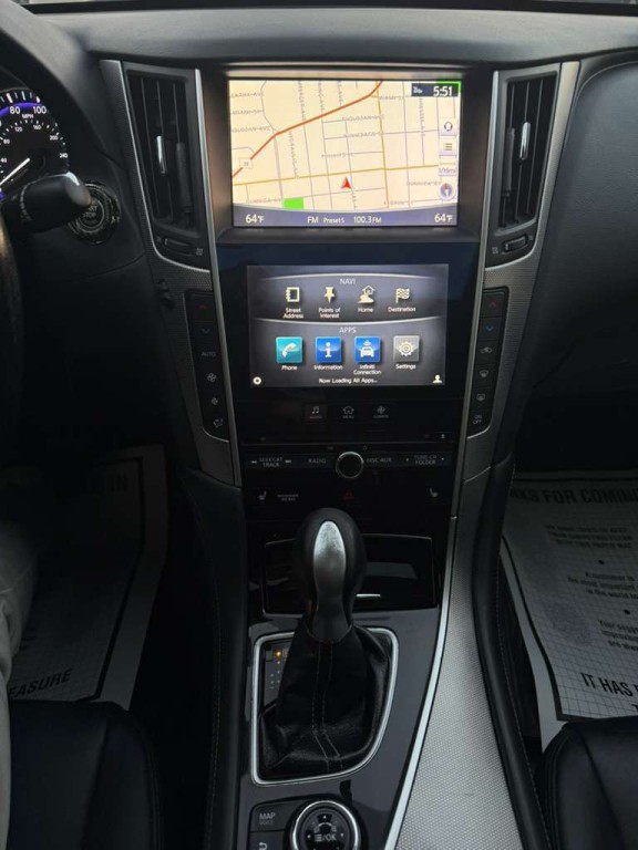 2015 INFINITI Q50 Image 18