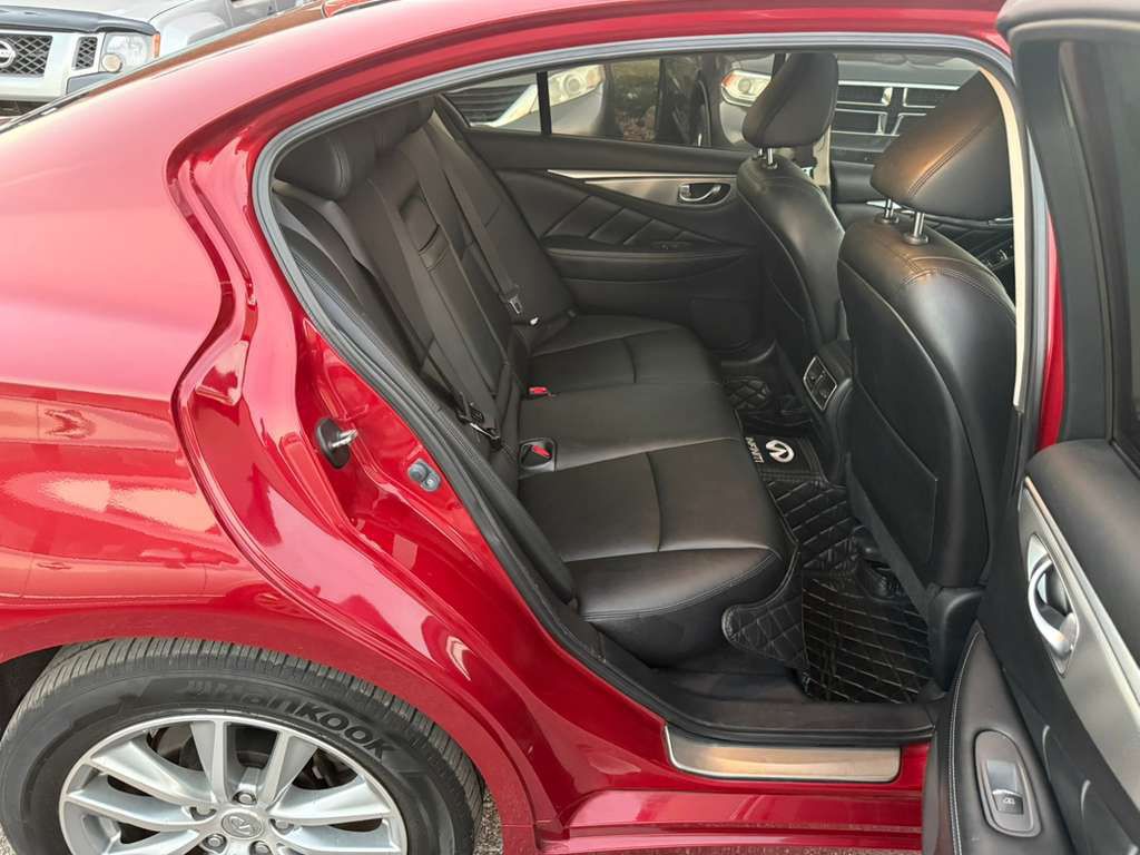 2015 INFINITI Q50 Image 20