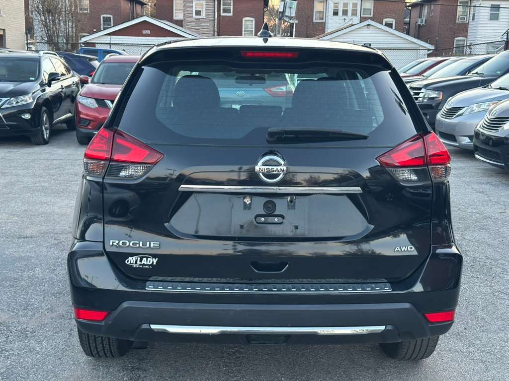 2017 Nissan Rogue Image 8