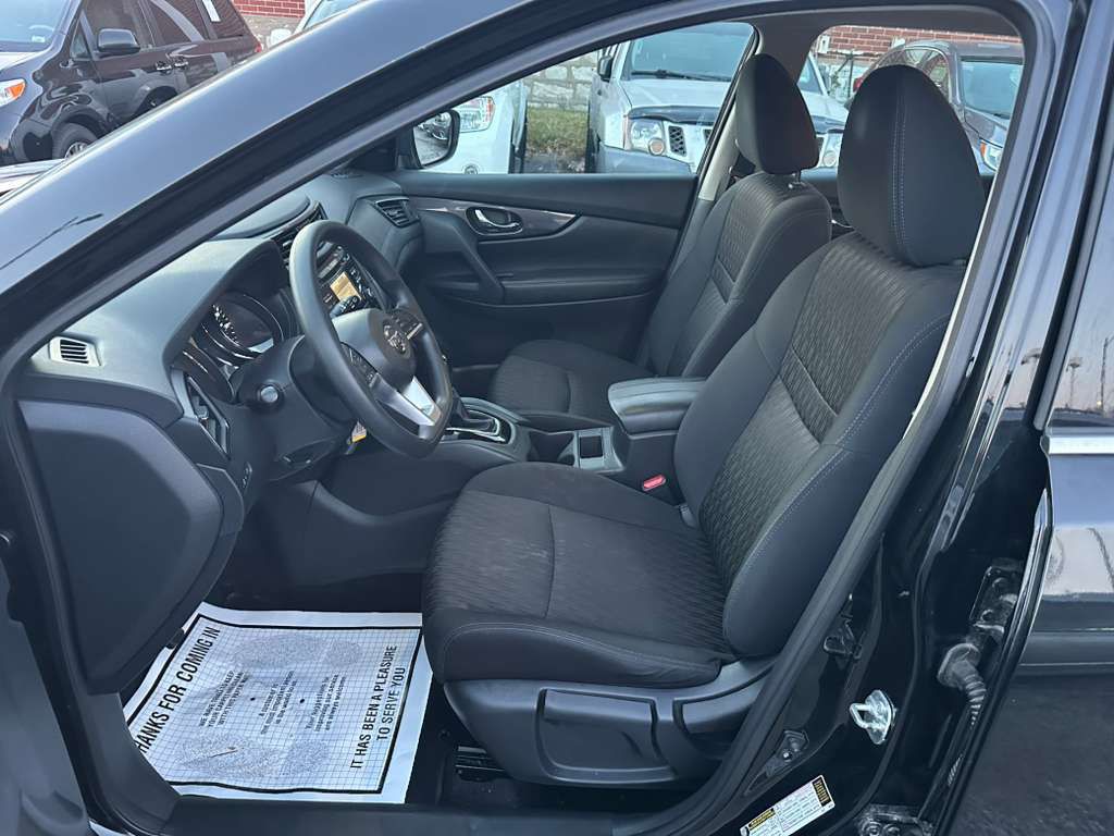 2017 Nissan Rogue Image 10