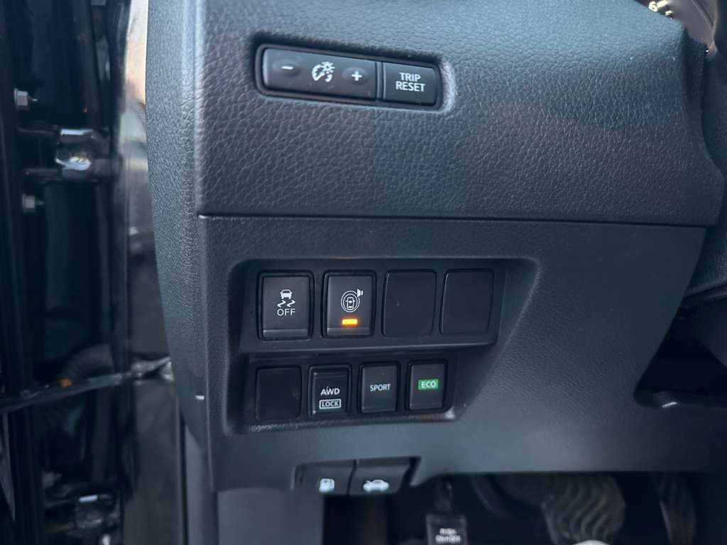 2017 Nissan Rogue Image 17