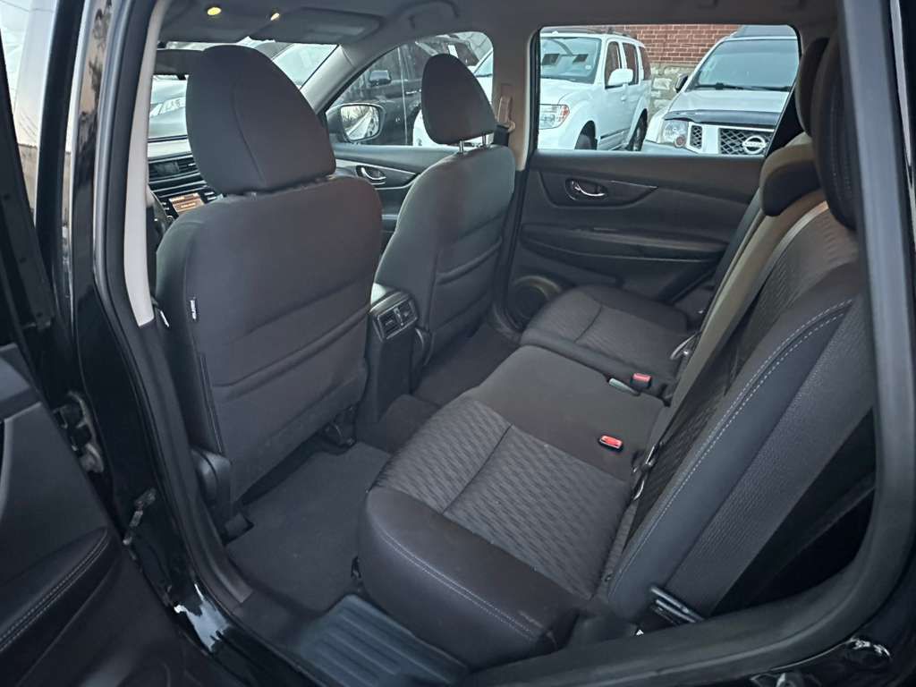 2017 Nissan Rogue Image 21