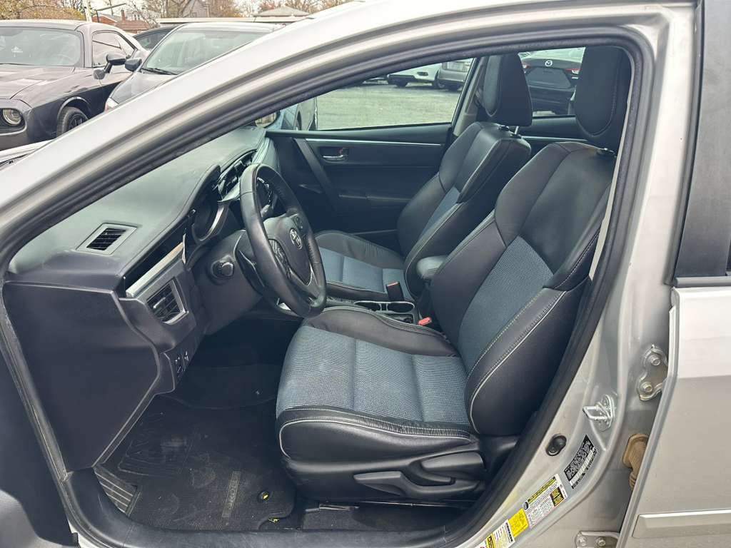 2016 Toyota Corolla Image 10