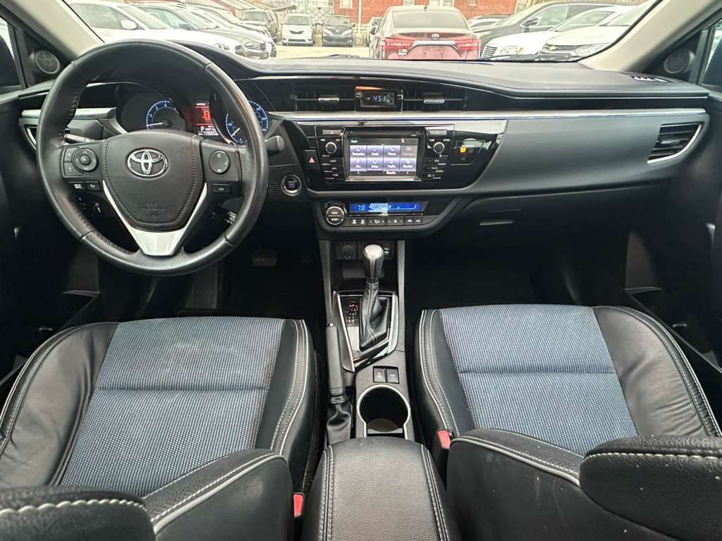 2016 Toyota Corolla Image 14