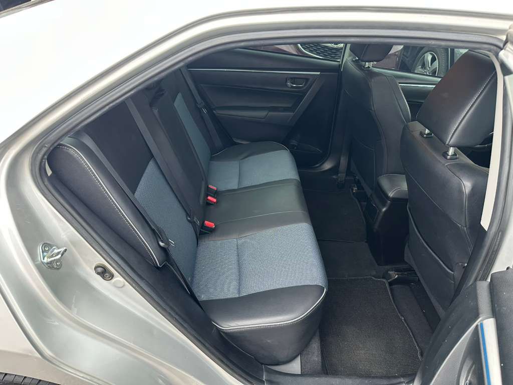 2016 Toyota Corolla Image 21