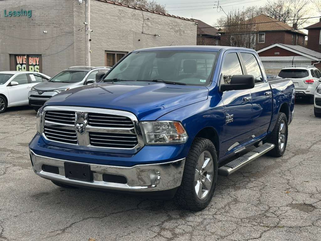 2015 RAM 1500 Image 3
