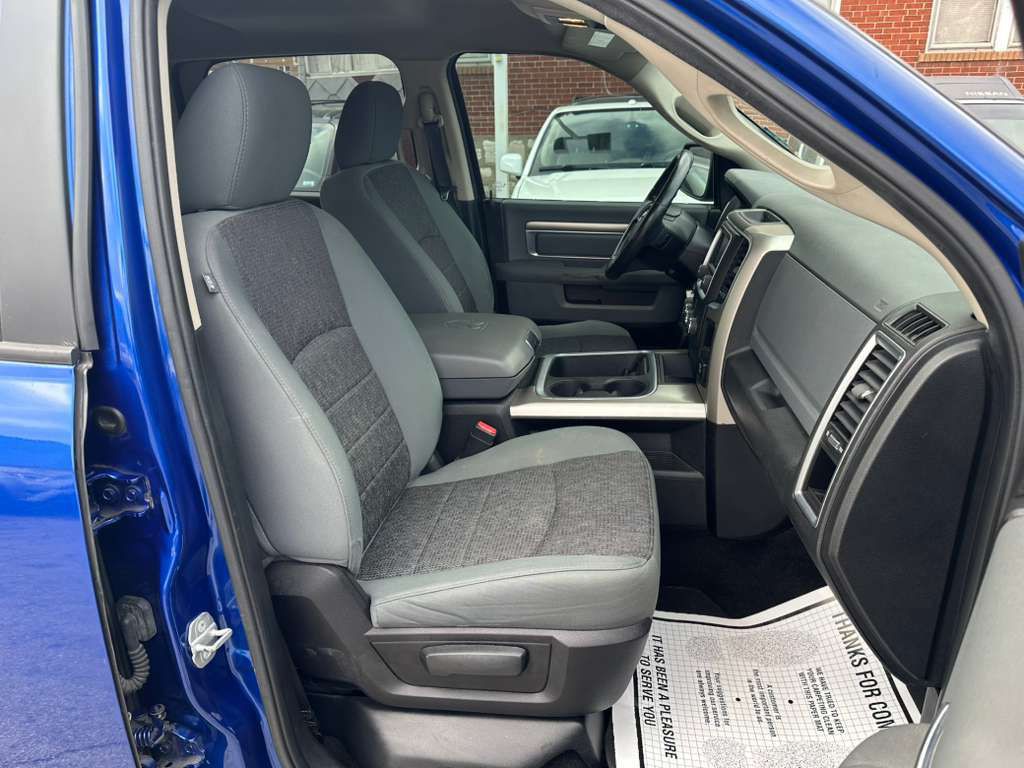 2015 RAM 1500 Image 12