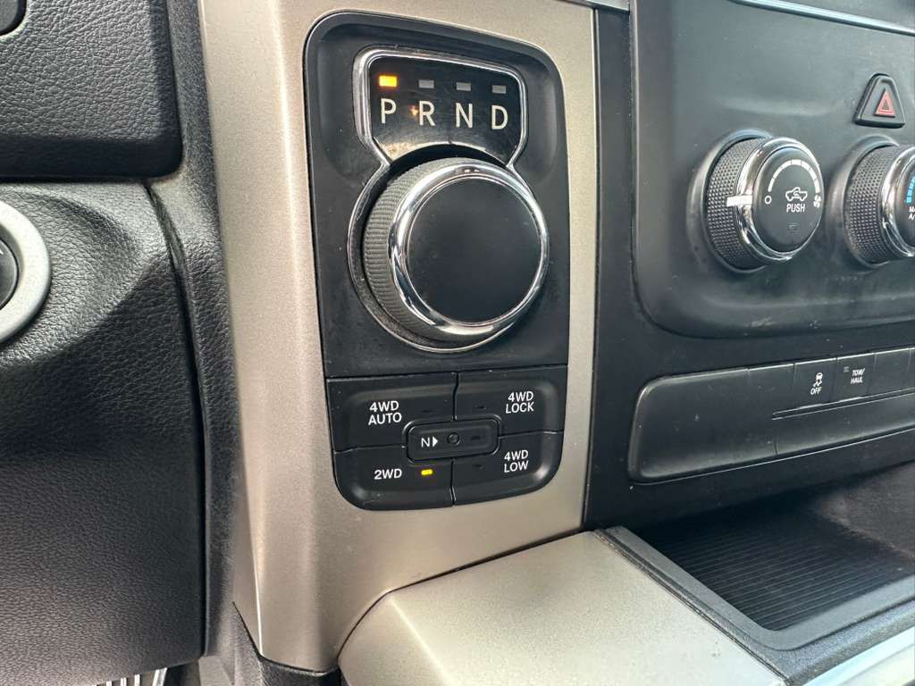 2015 RAM 1500 Image 17