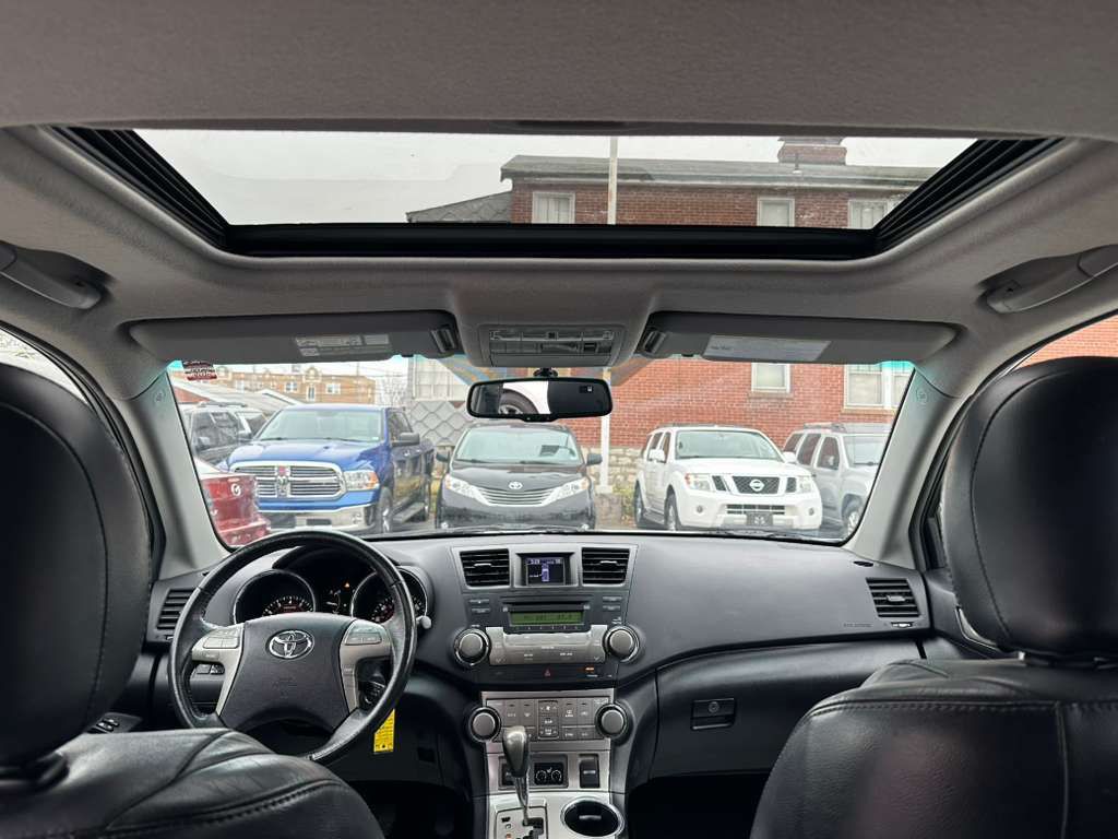 2010 Toyota Highlander Image 20