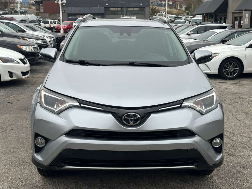 2018 Toyota Rav4 Image 2