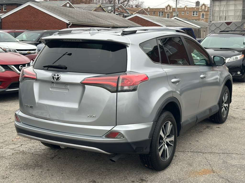 2018 Toyota Rav4 Image 7