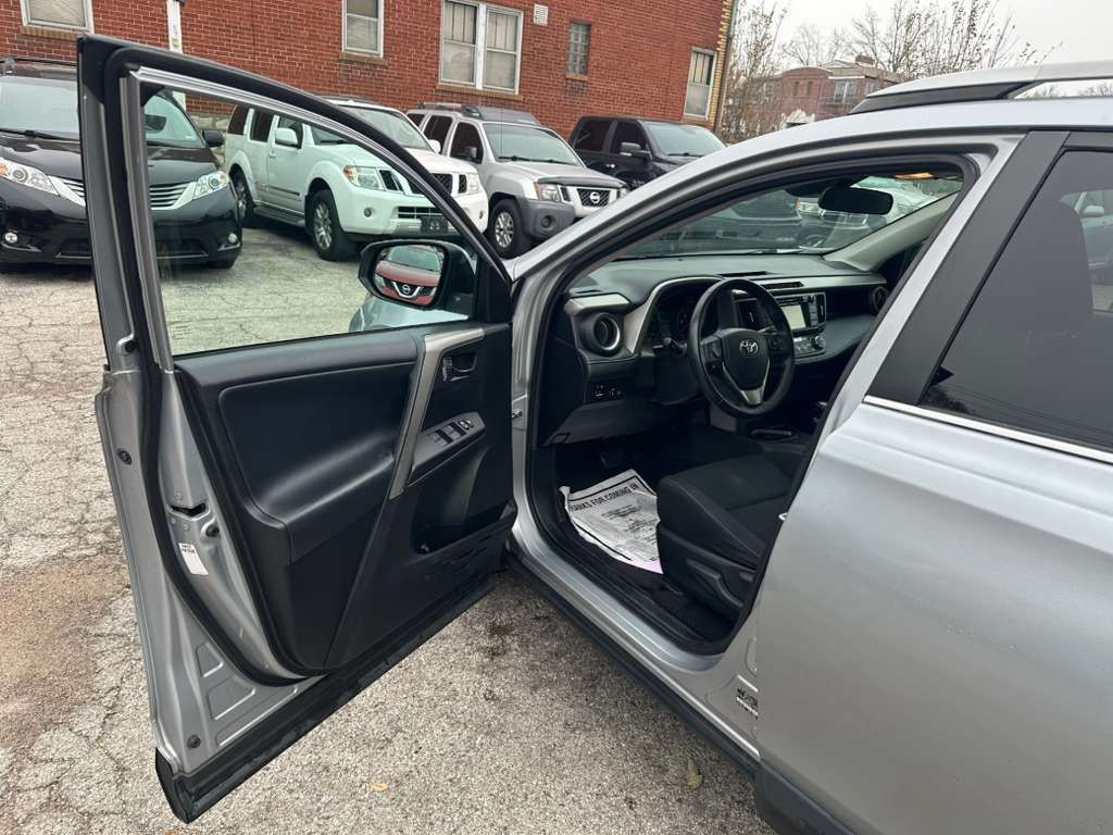 2018 Toyota Rav4 Image 9