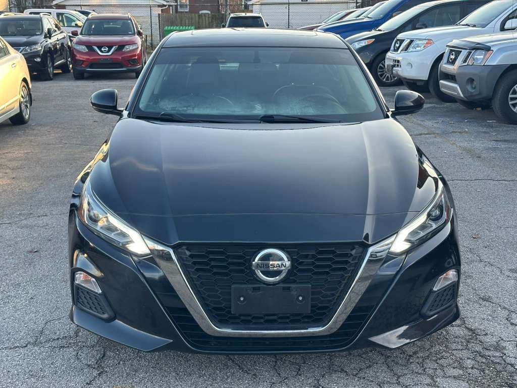 2019 Nissan Altima Image 2