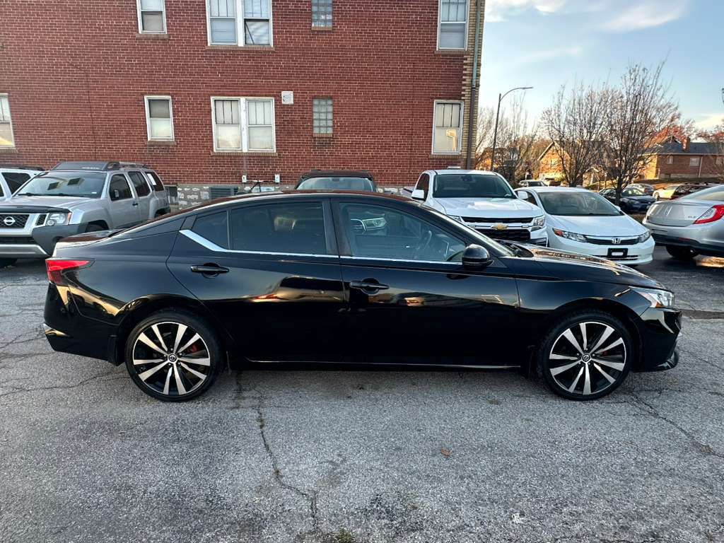 2019 Nissan Altima Image 4