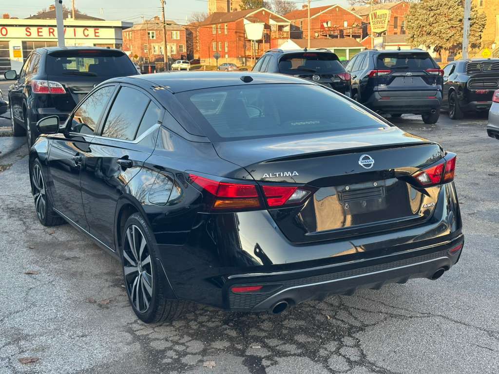 2019 Nissan Altima Image 8