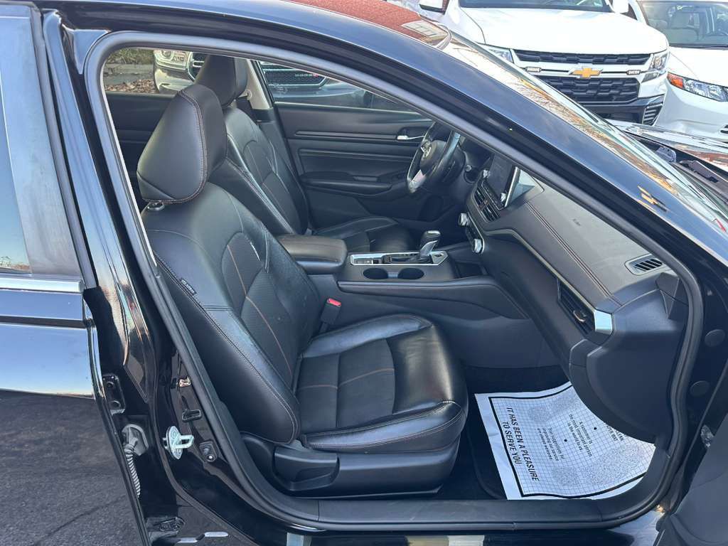 2019 Nissan Altima Image 12