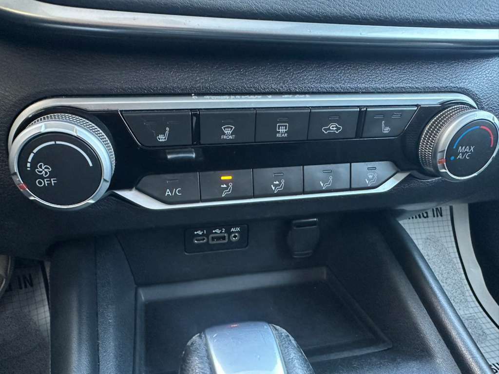 2019 Nissan Altima Image 19