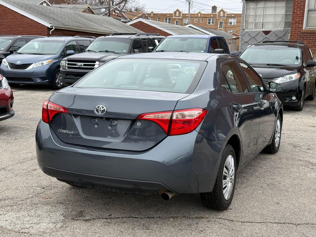 2017 Toyota Corolla Image 4