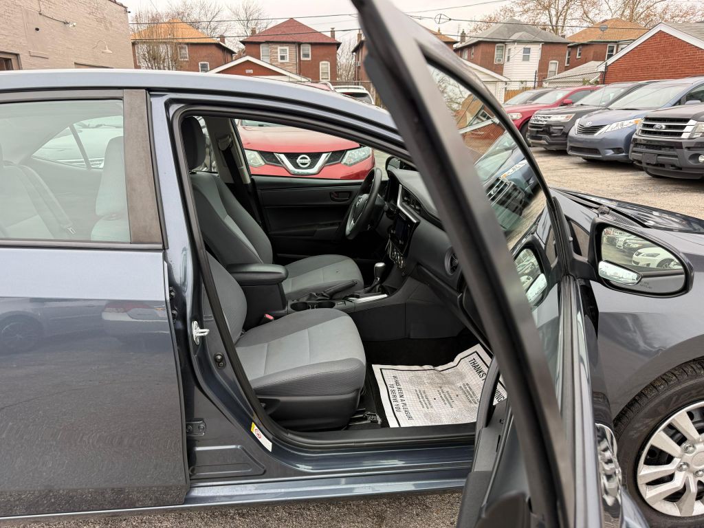 2017 Toyota Corolla Image 16