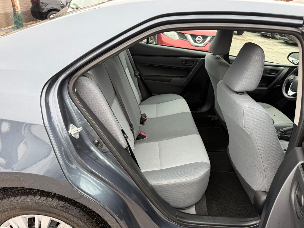 2017 Toyota Corolla Image 21