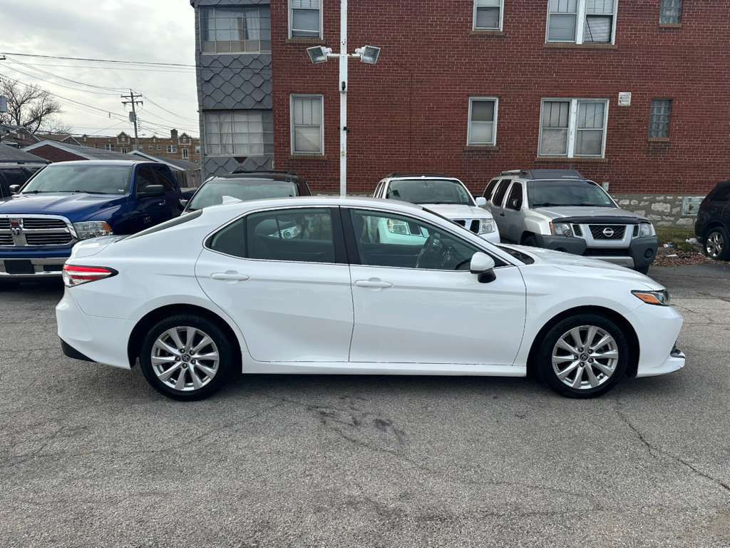 2020 Toyota Camry Image 4