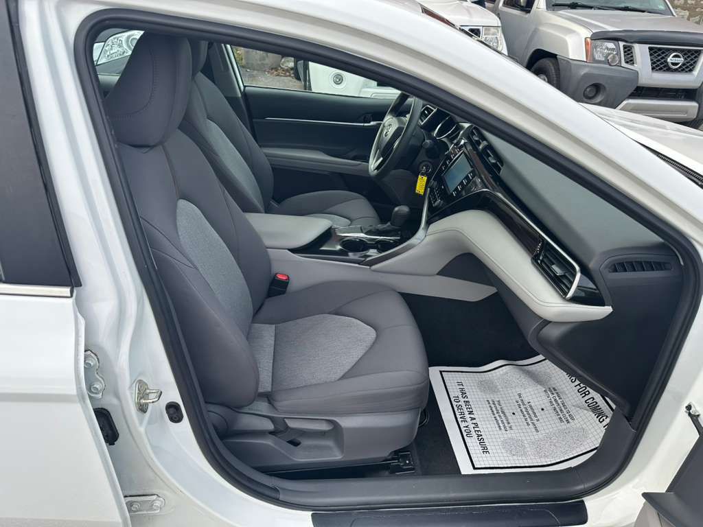 2020 Toyota Camry Image 12
