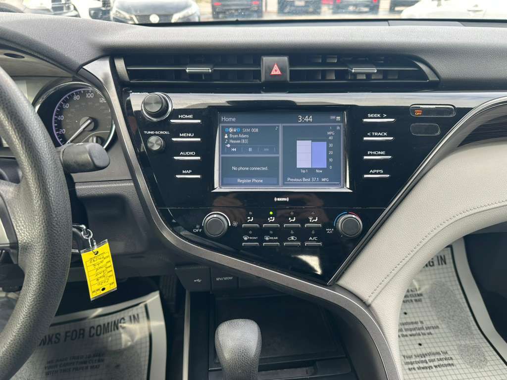 2020 Toyota Camry Image 16