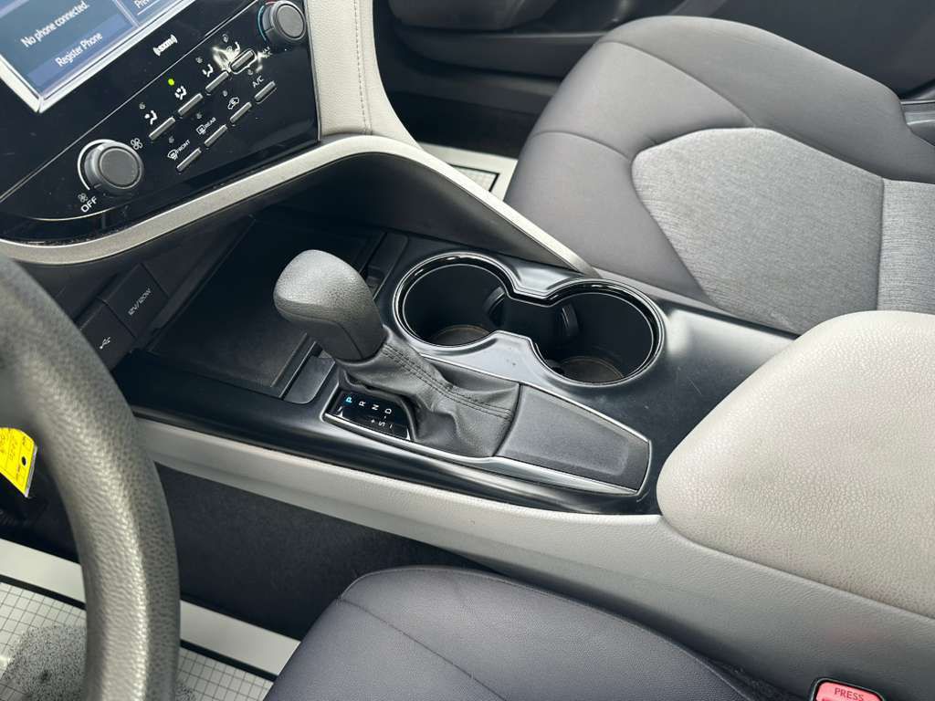 2020 Toyota Camry Image 18