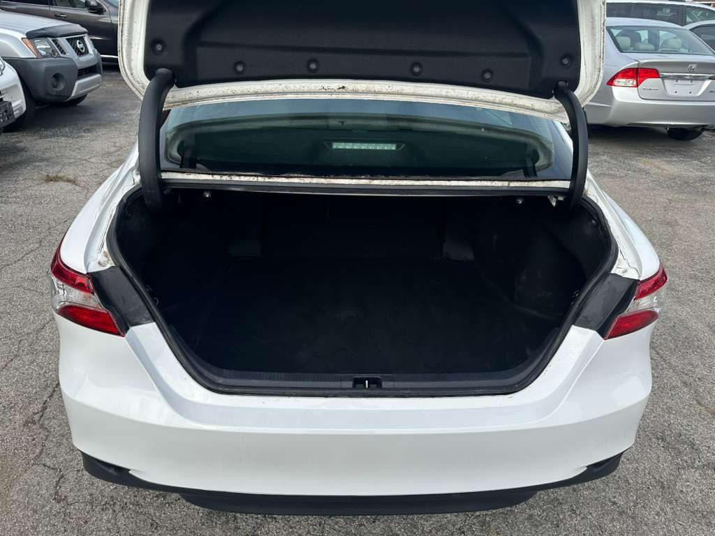 2020 Toyota Camry Image 21