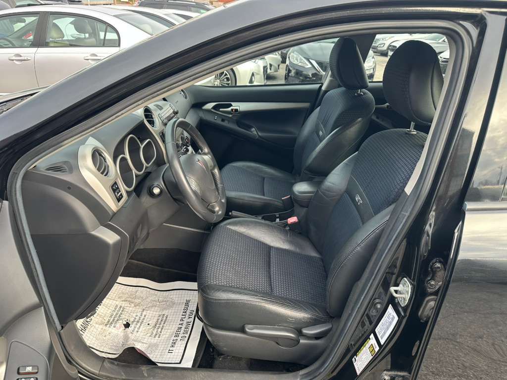 2009 Pontiac Vibe Image 10