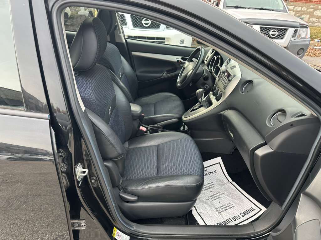 2009 Pontiac Vibe Image 12