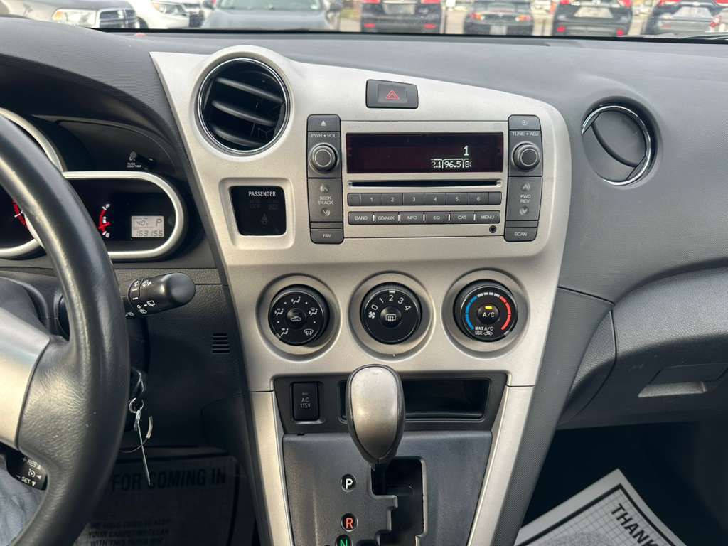 2009 Pontiac Vibe Image 17