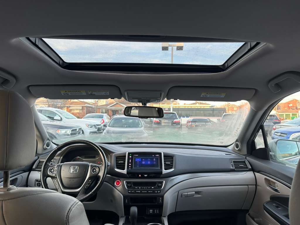 2016 Honda Pilot Image 19