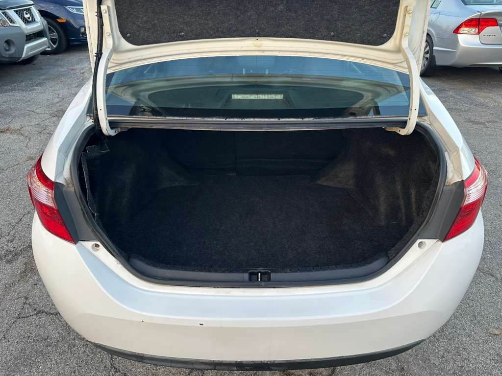 2018 Toyota Corolla Image 8