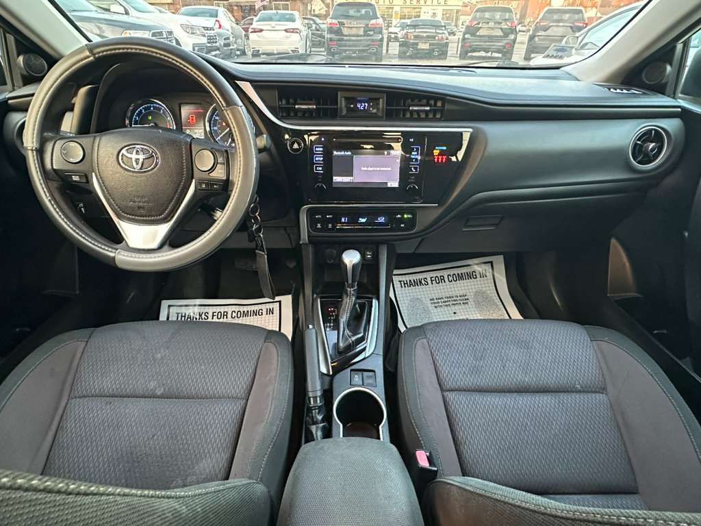 2018 Toyota Corolla Image 16