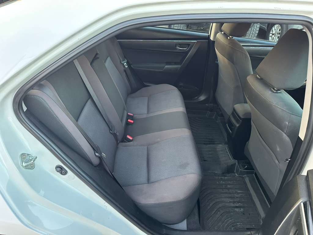 2018 Toyota Corolla Image 21