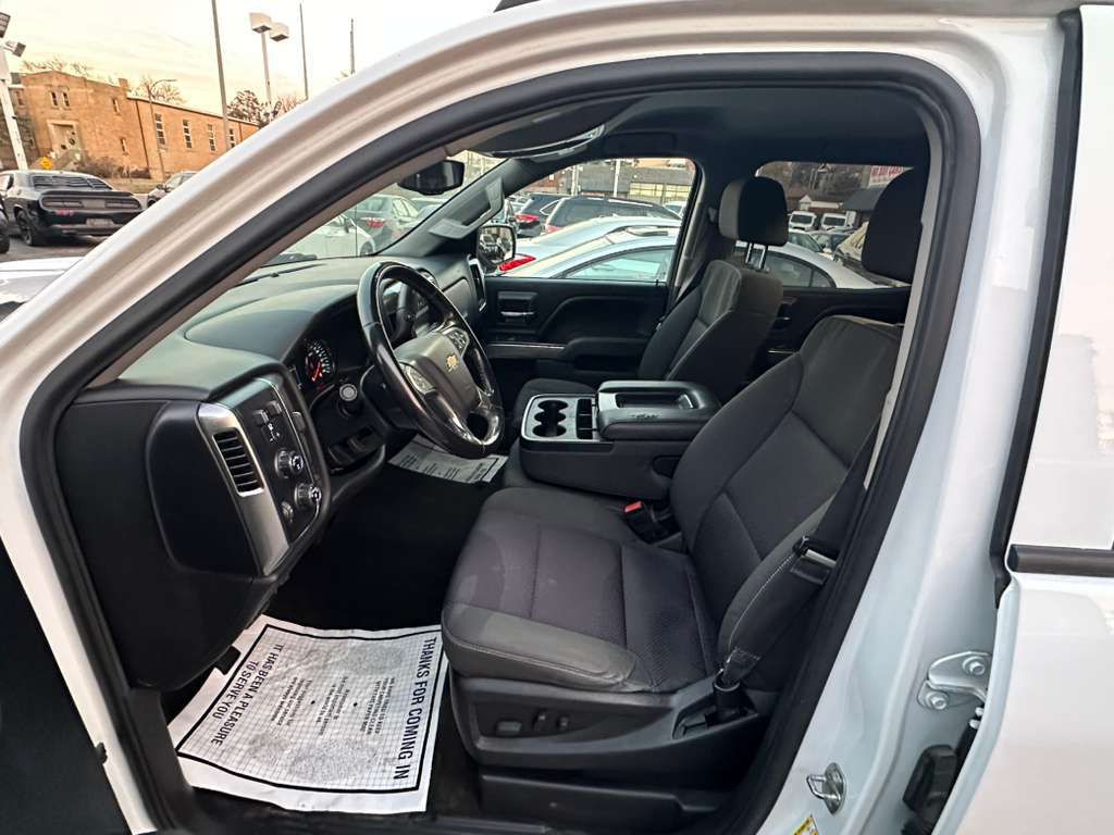 2017 Chevrolet Silverado 1500 Image 11