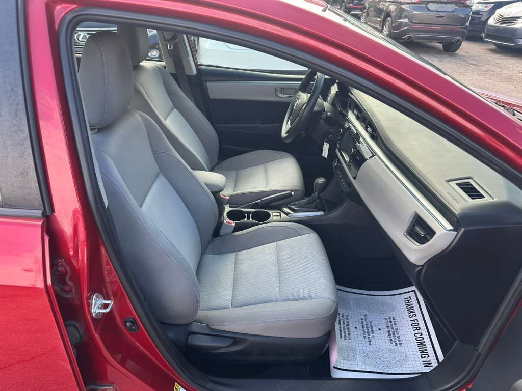 2016 Toyota Corolla Image 13