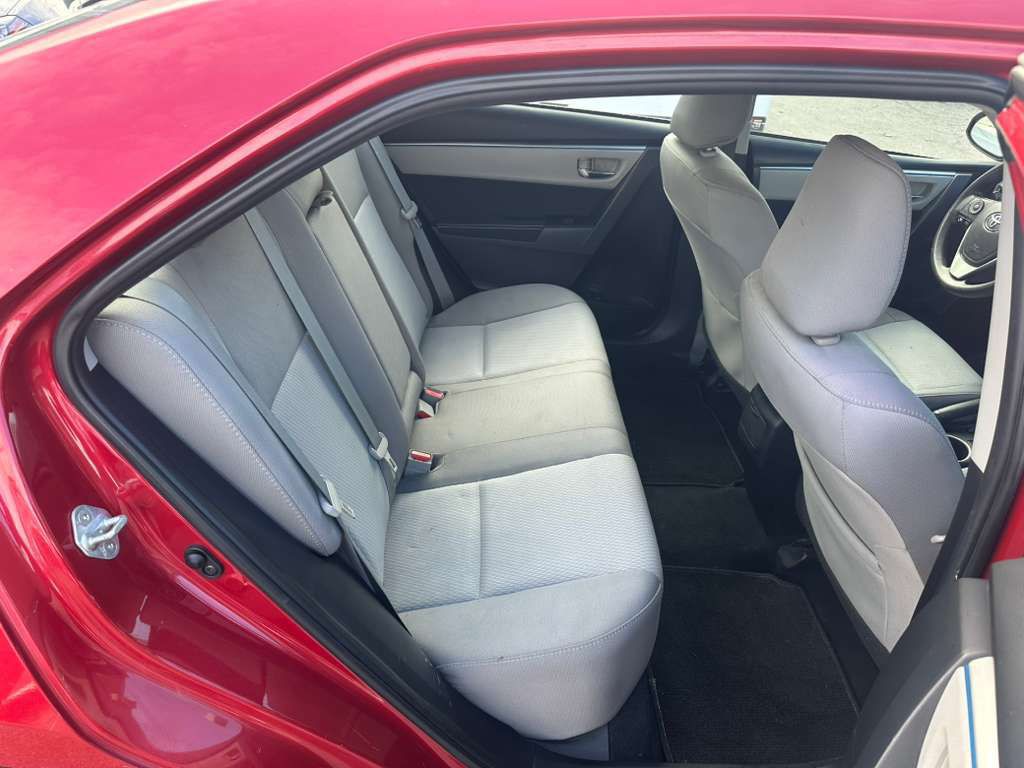 2016 Toyota Corolla Image 19