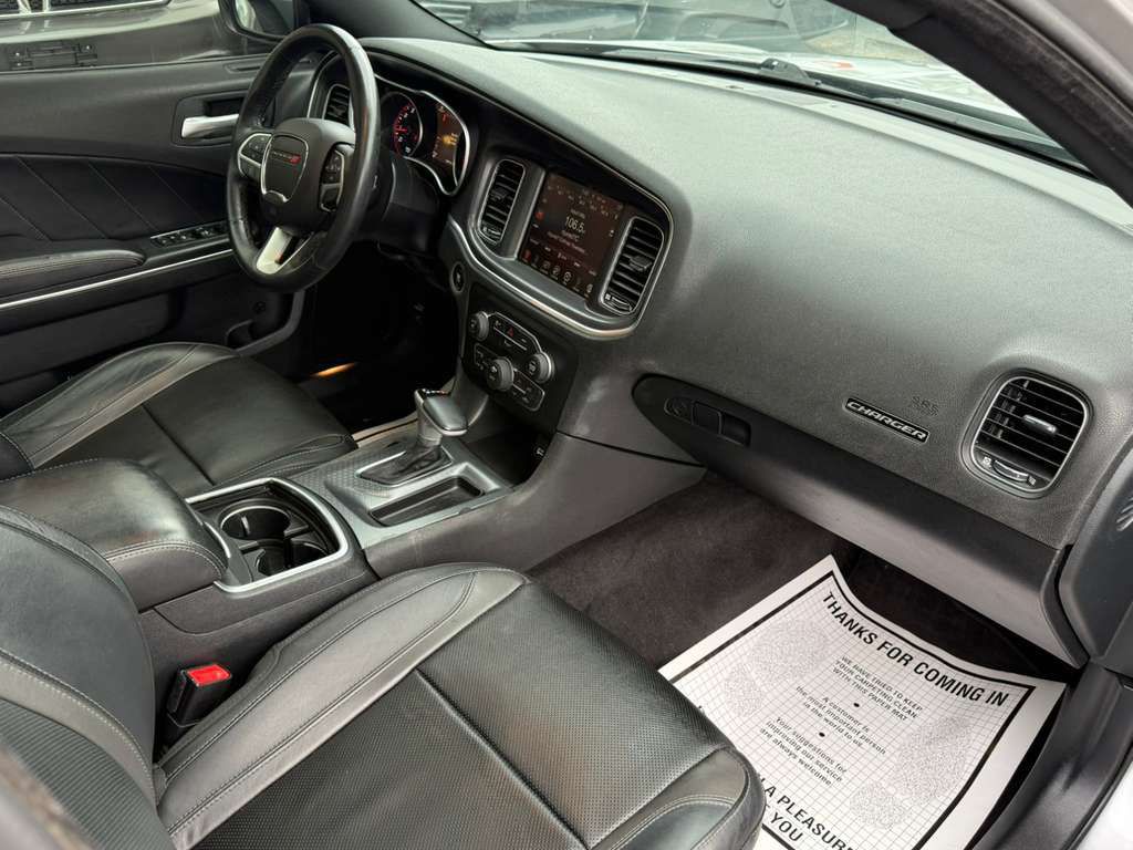 2015 Dodge Charger Image 19