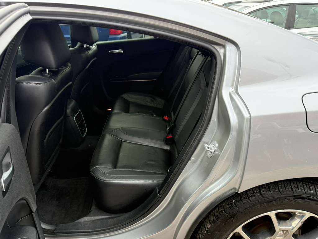 2015 Dodge Charger Image 20