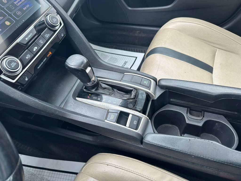 2016 Honda Civic Image 18