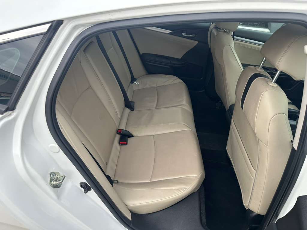 2016 Honda Civic Image 21