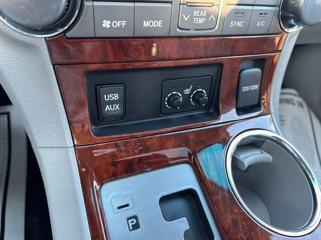 2012 Toyota Highlander Image 19