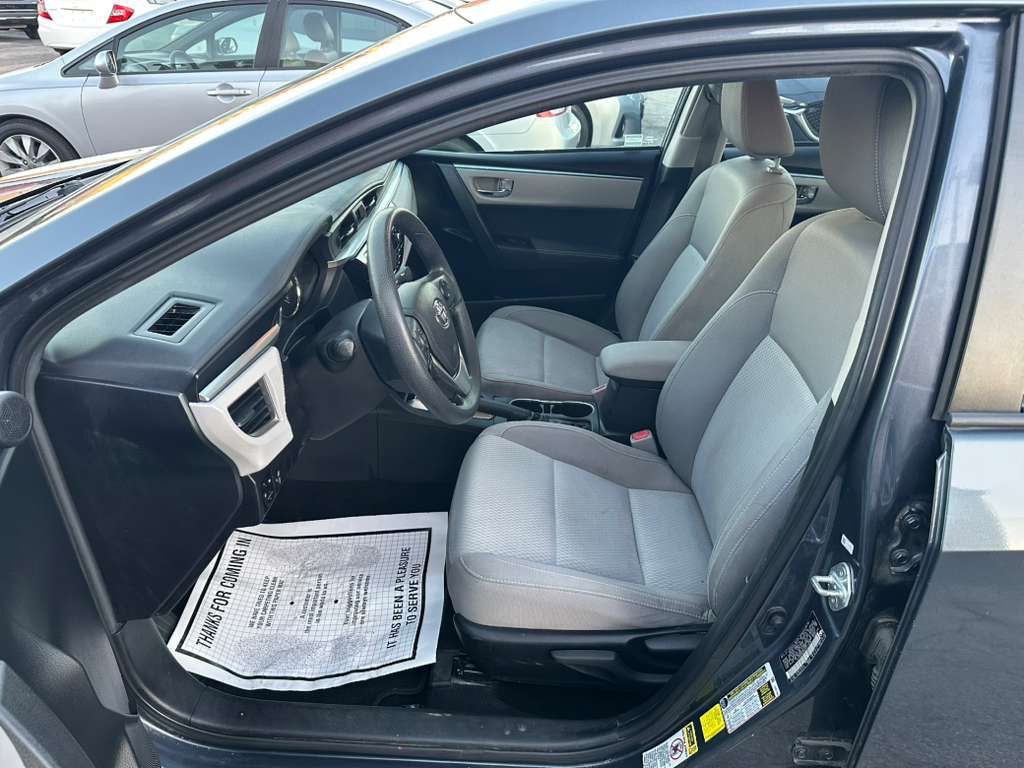 2016 Toyota Corolla Image 10