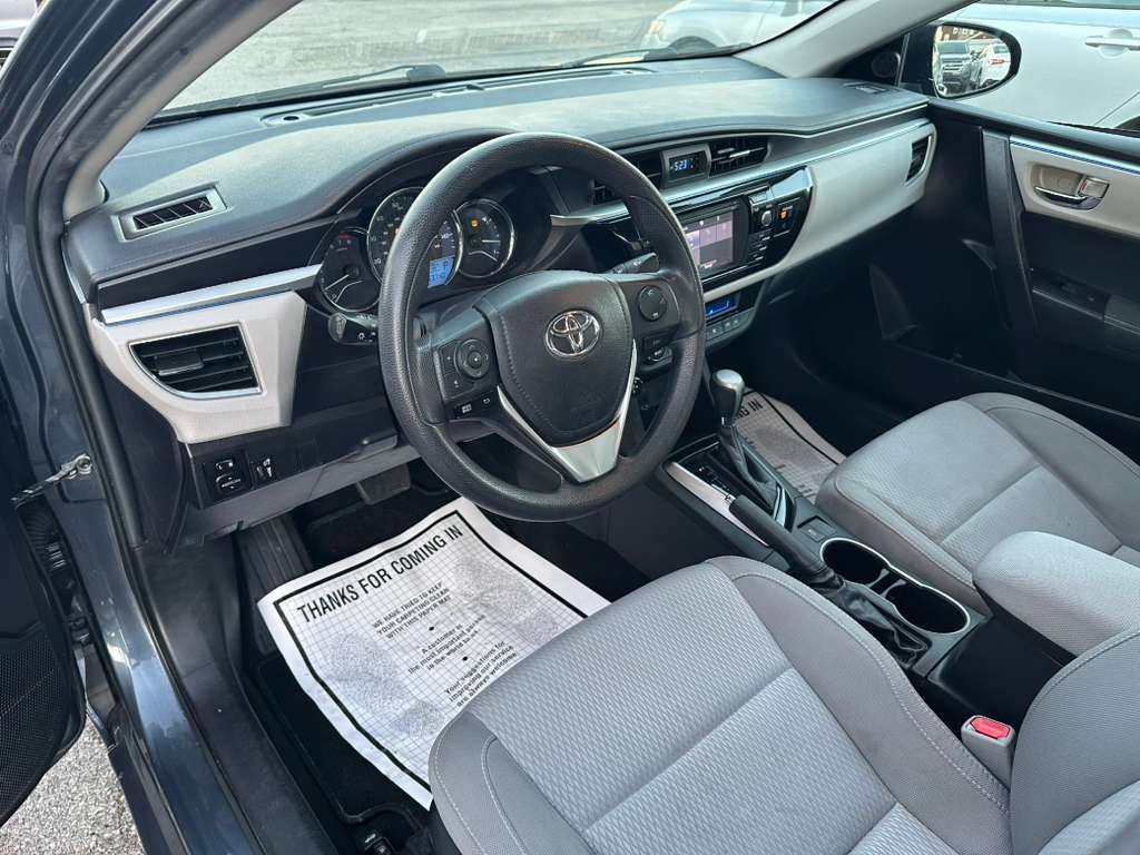 2016 Toyota Corolla Image 11