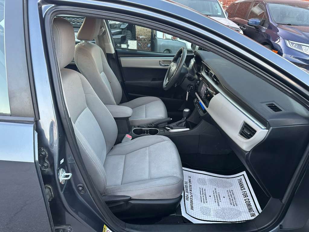 2016 Toyota Corolla Image 12