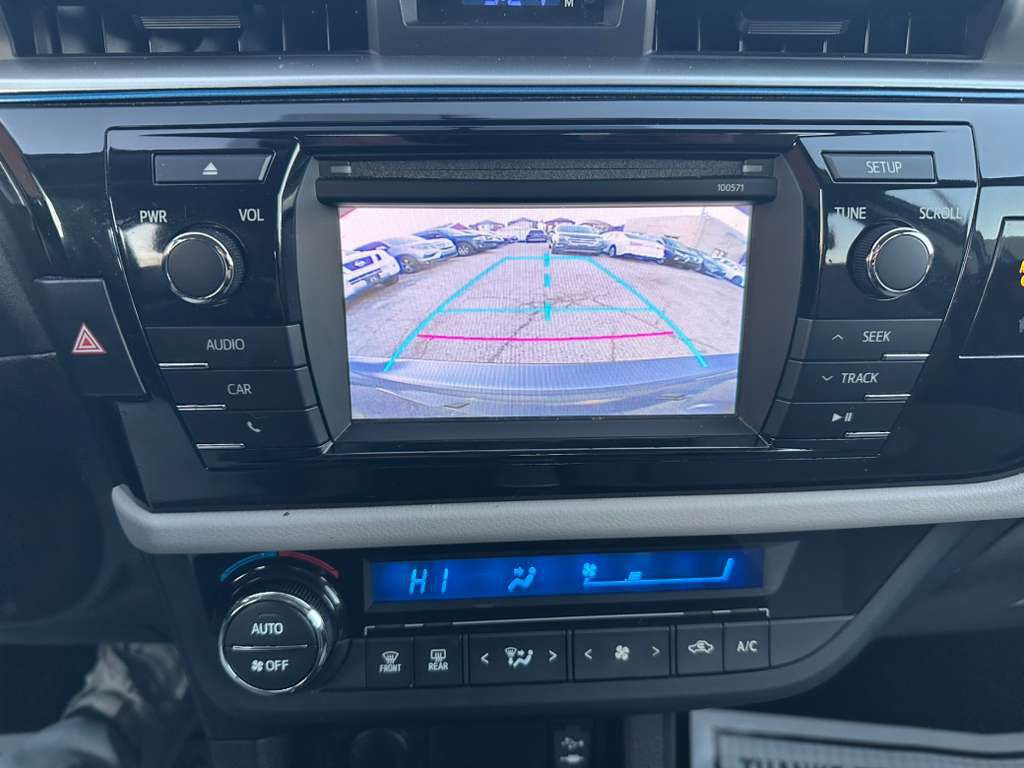 2016 Toyota Corolla Image 16