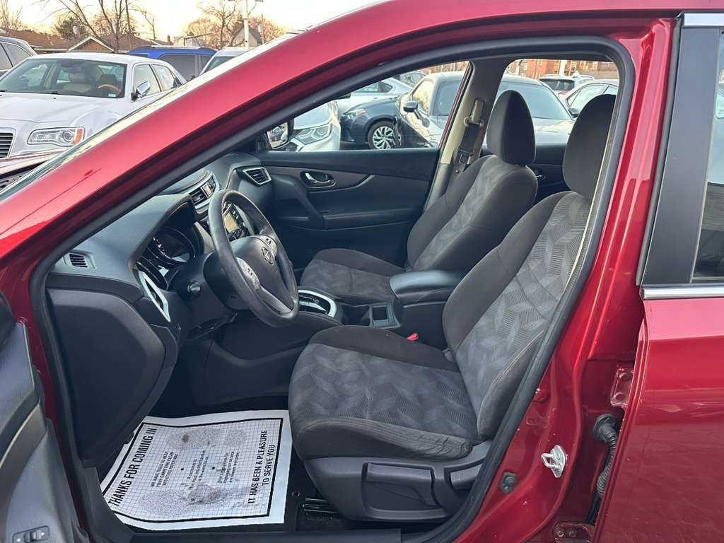 2016 Nissan Rogue Image 10