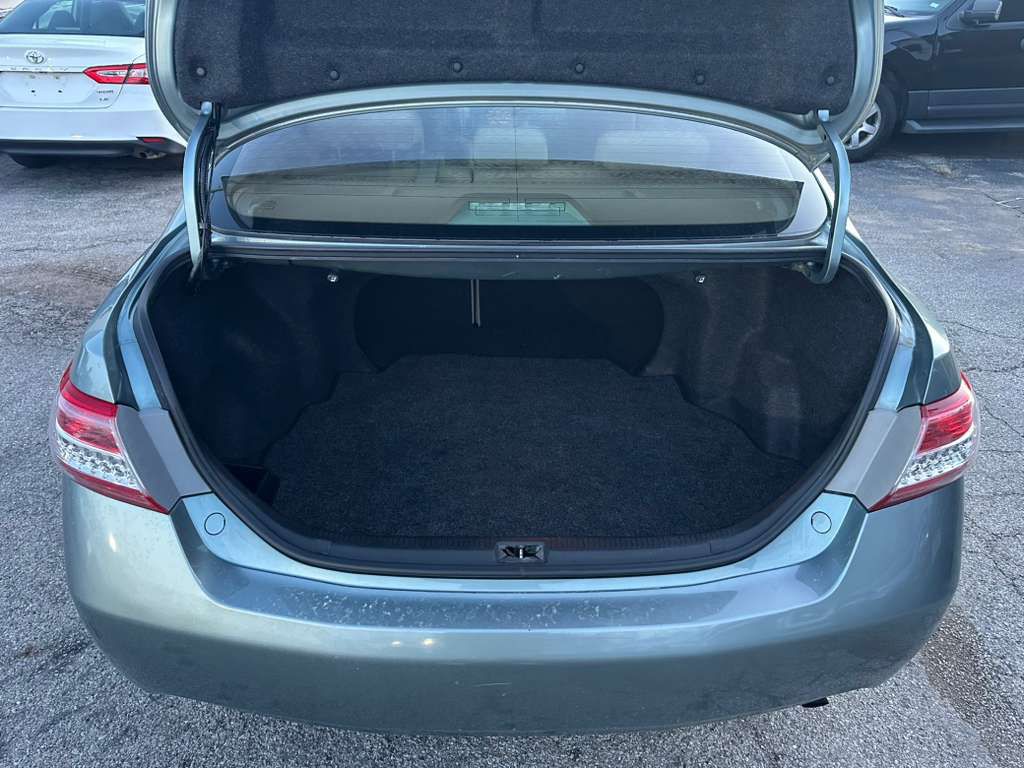 2011 Toyota Camry Image 21